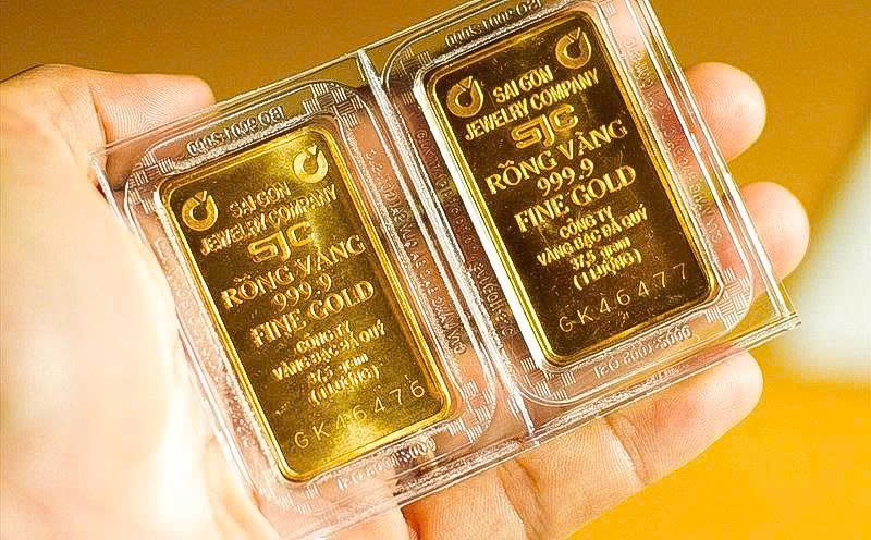 Vàng miếng SJC vẫn là kênh lưu trữ tài sản chủ lực của nhiều gia đình Việt.