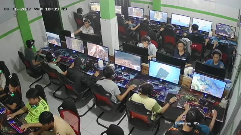PUBG được yêu thích tại Việt Nam nhờ gameplay sinh tồn hấp dẫn, dễ chơi cùng bạn bè và có tính cạnh tranh cao.