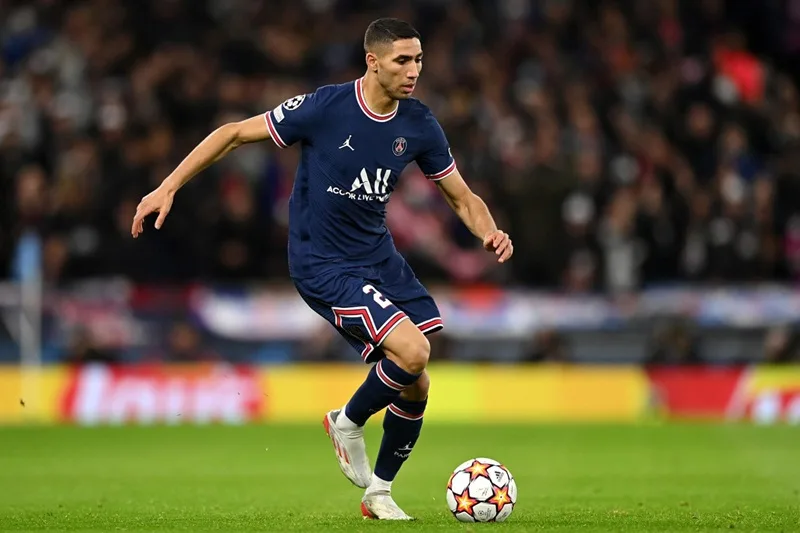 Hakimi tỏa sáng trong màu áo PSG.